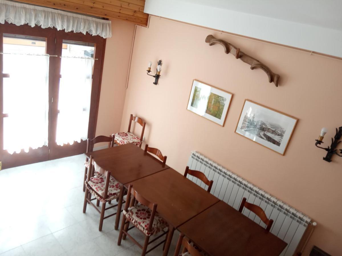 Gasthaus Casa Nando Esterri d'Àneu Exterior foto