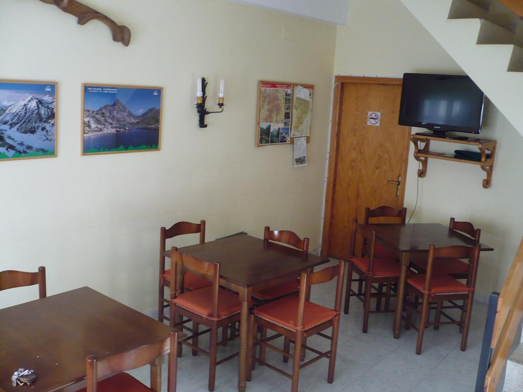 Gasthaus Casa Nando Esterri d'Àneu Exterior foto